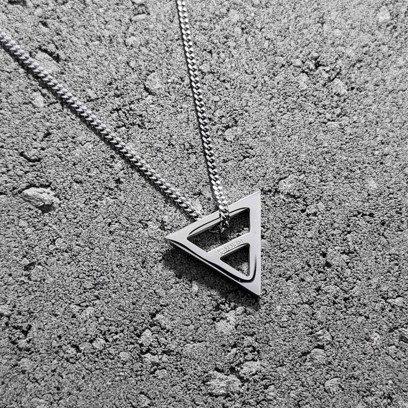 EARTH ALCHEMIST NECKLACE WITH CHAIN - SILVER