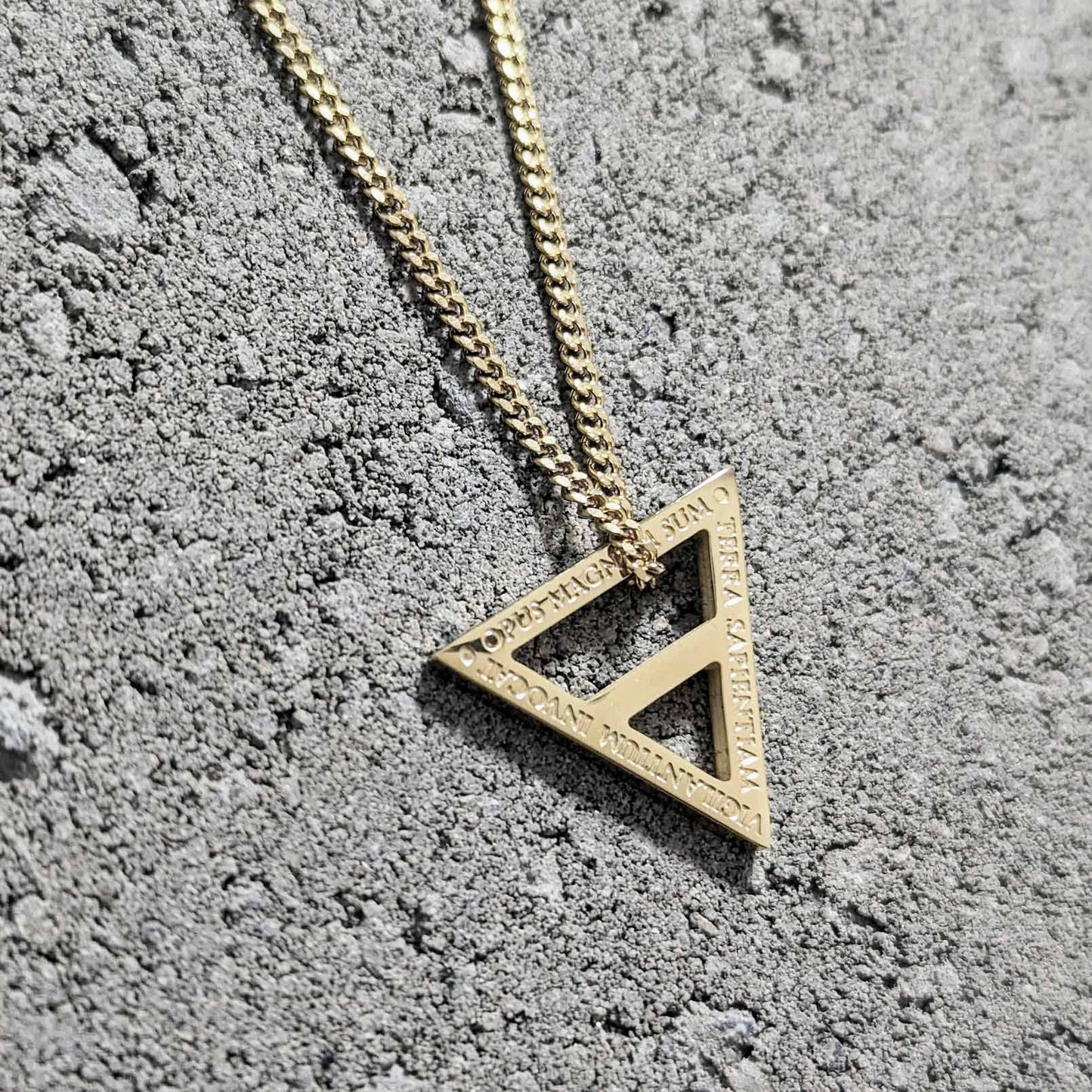 EARTH ALCHEMIST NECKLACE WITH CHAIN - GOLD