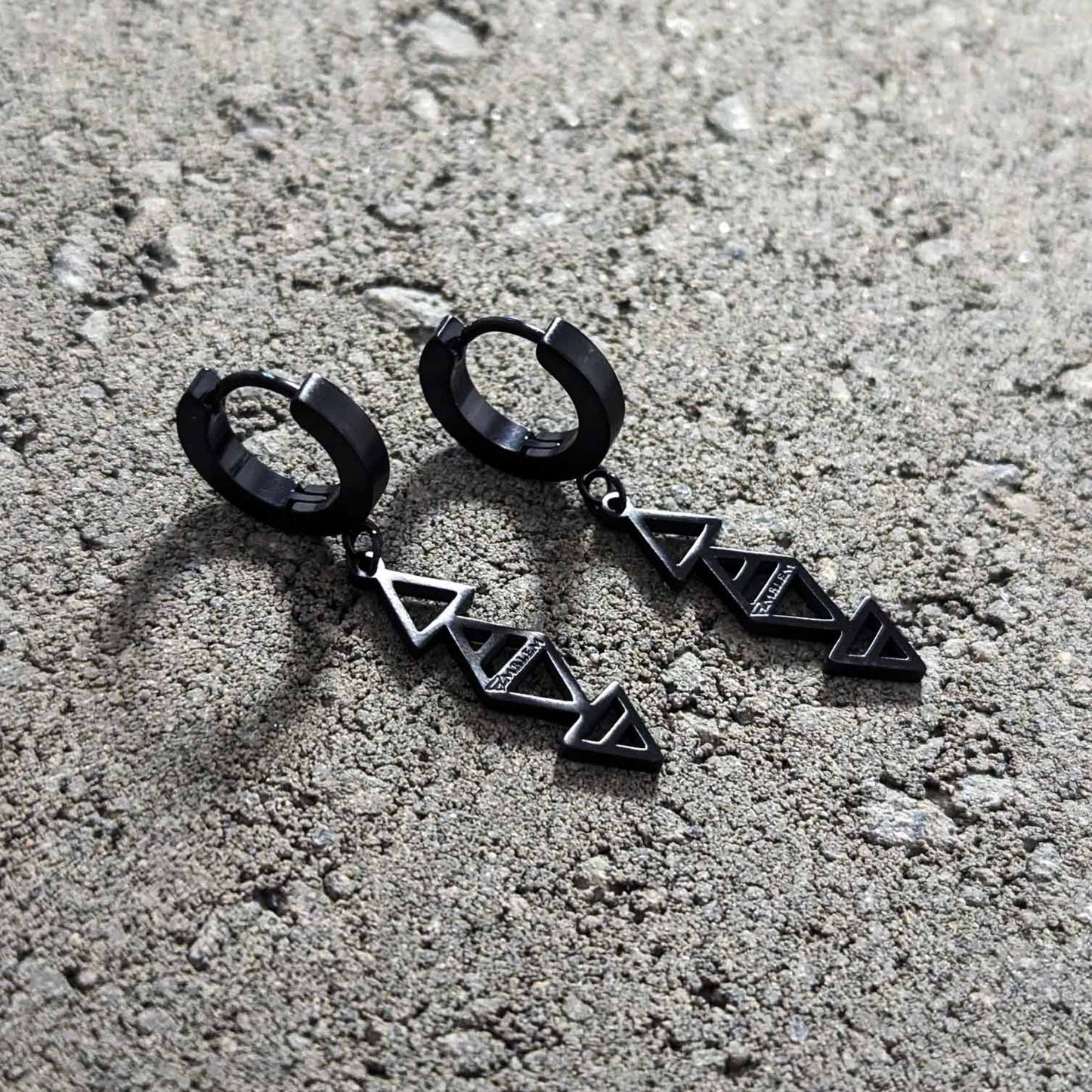 FOUR ELEMENTS EARRINGS - BLACK