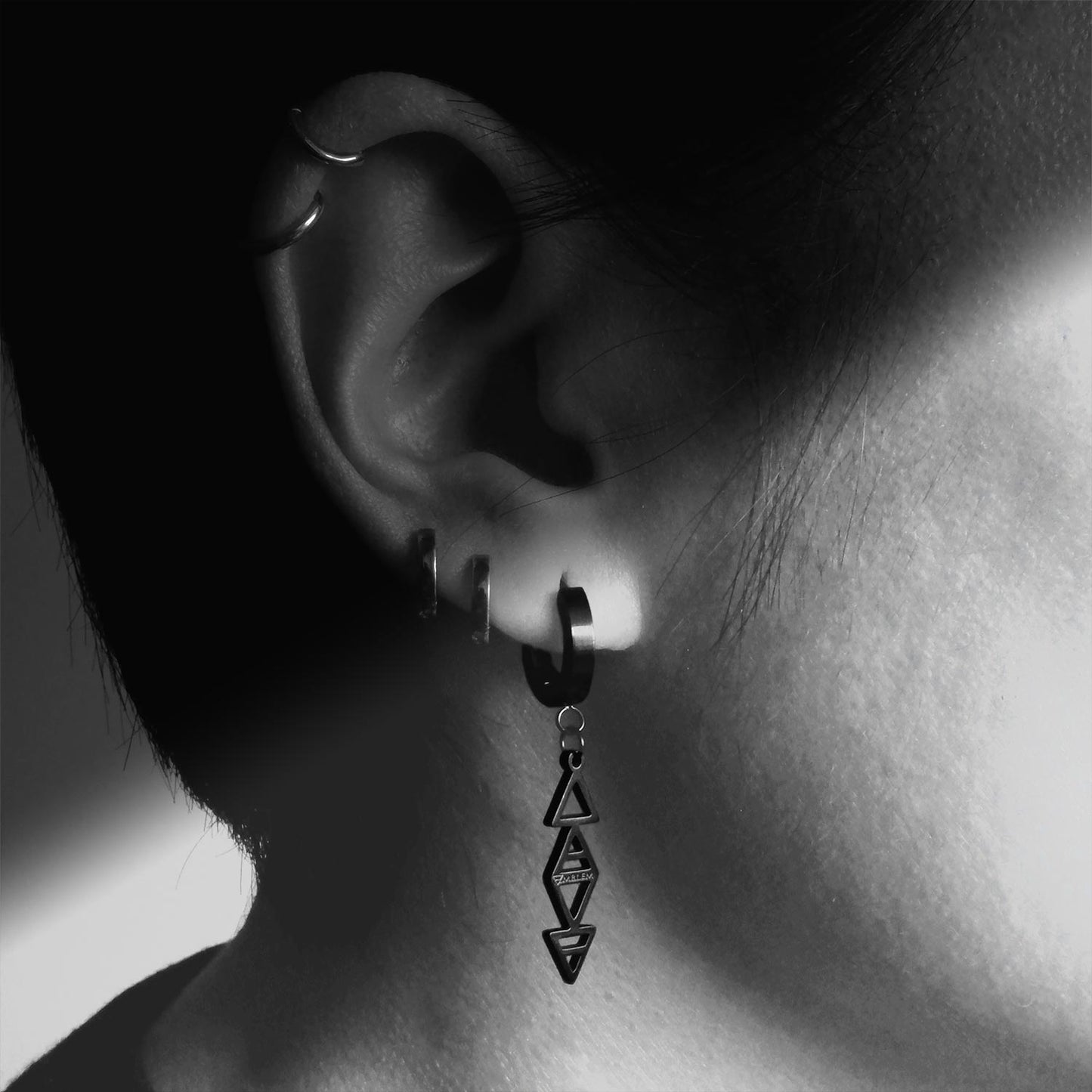 FOUR ELEMENTS EARRINGS - BLACK