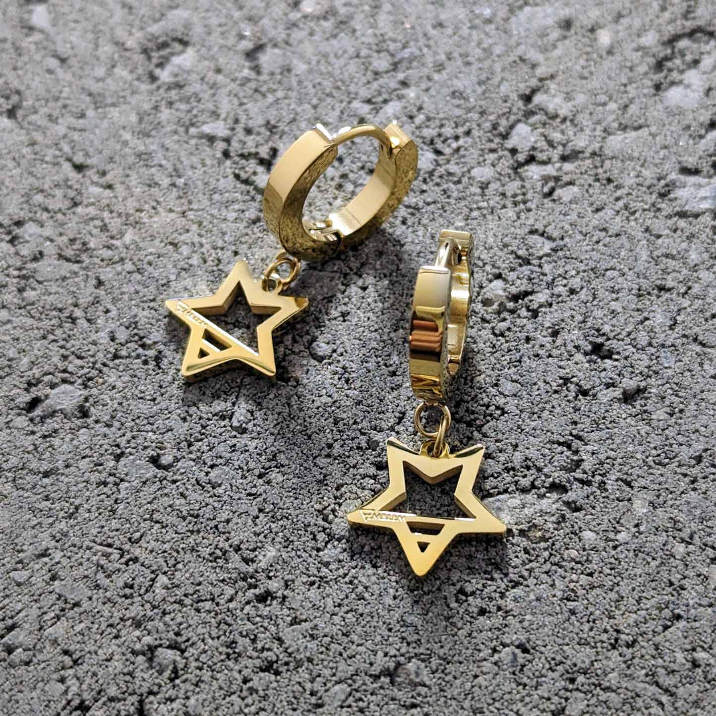 STAR EARRINGS - GOLD