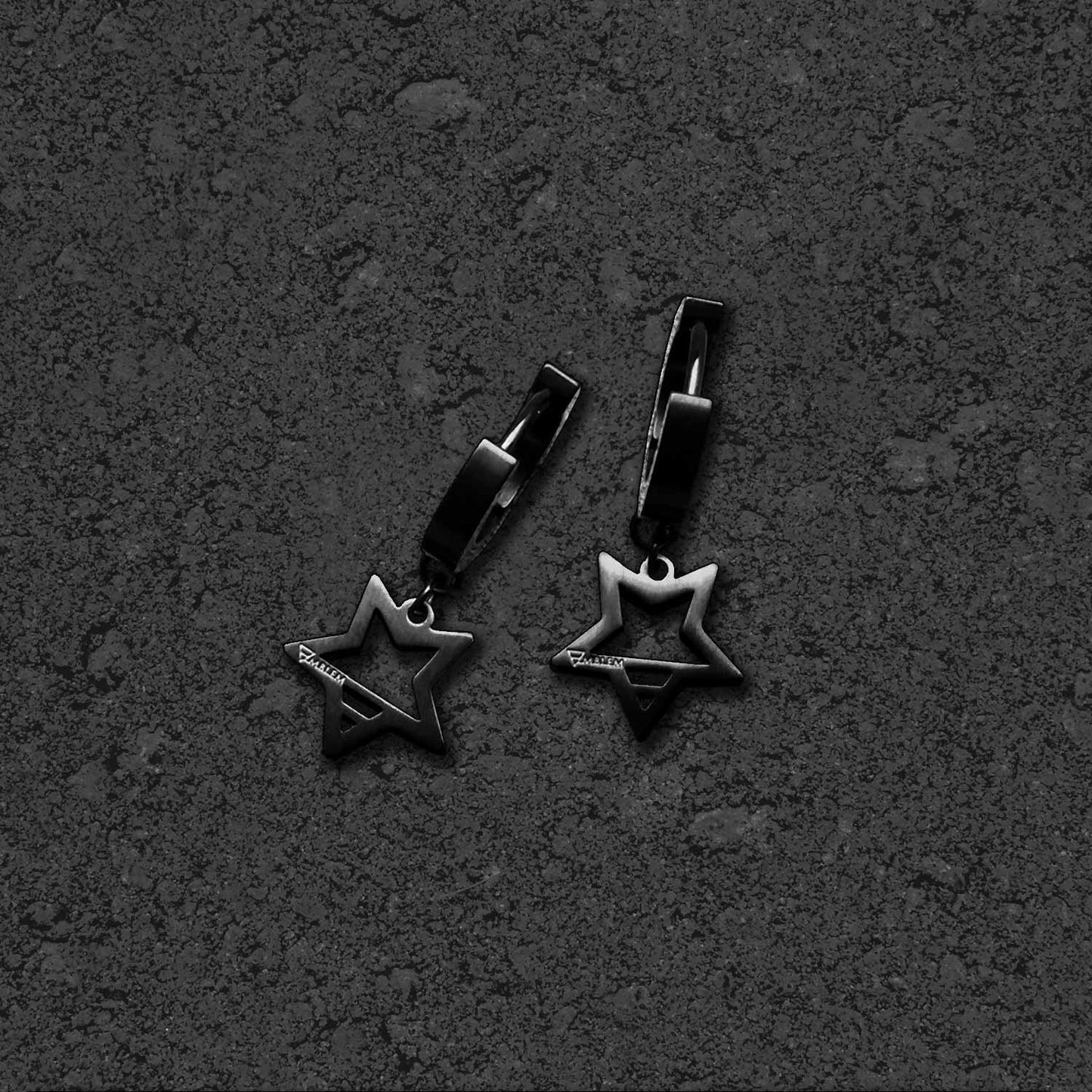 STAR EARRINGS - BLACK