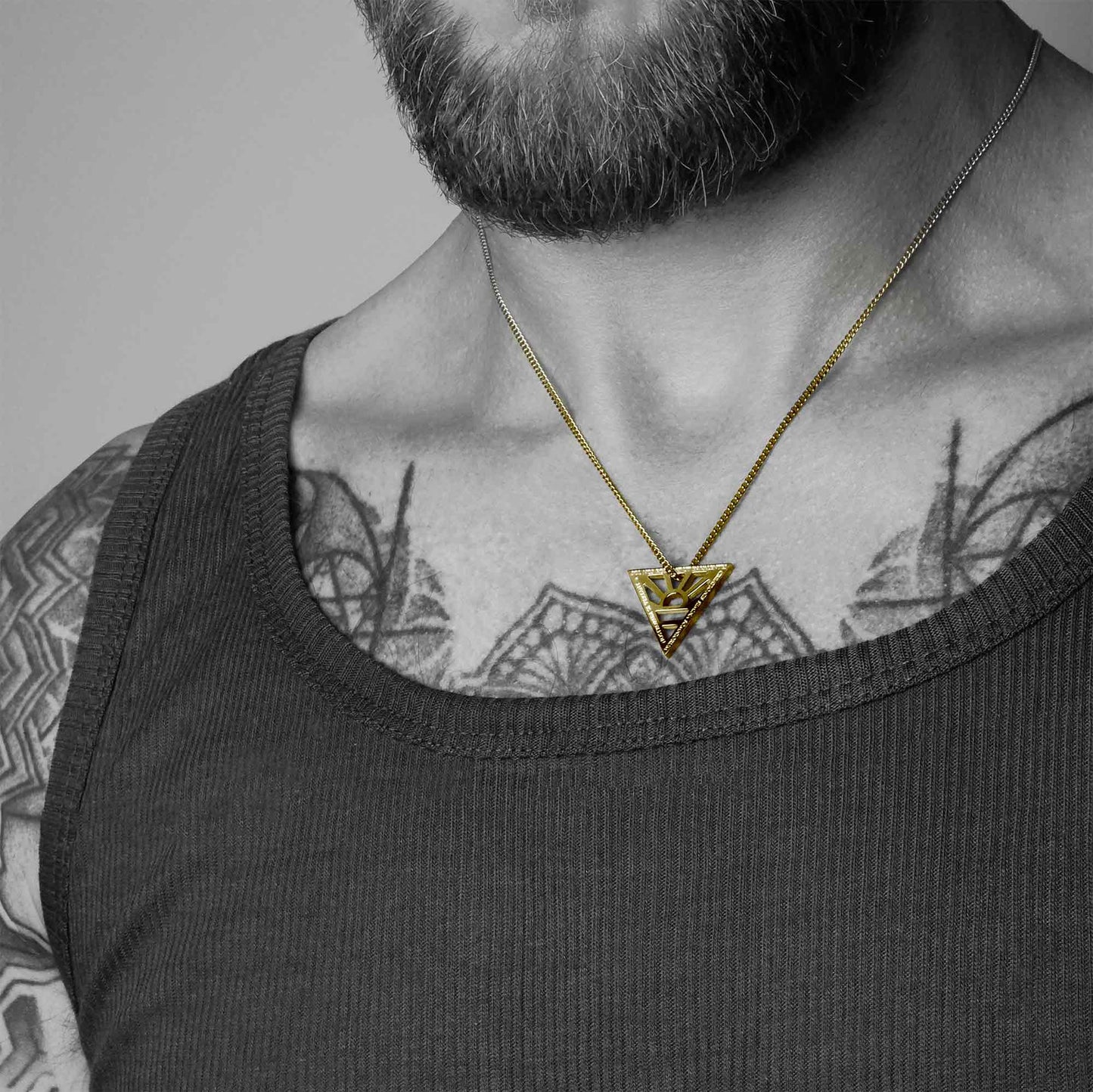 SUN NECKLACE WITH CHAIN - GOLD